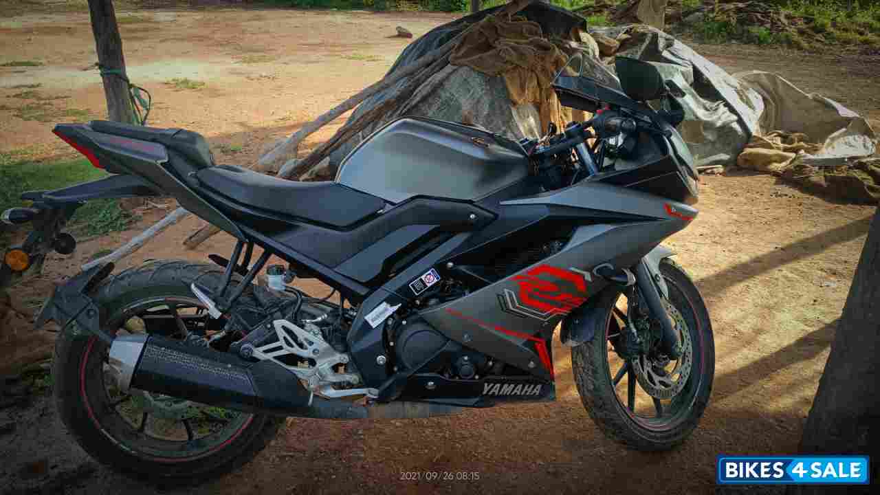Titanic Grey And Red Yamaha YZF R15 V3