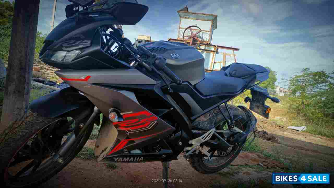 Titanic Grey And Red Yamaha YZF R15 V3