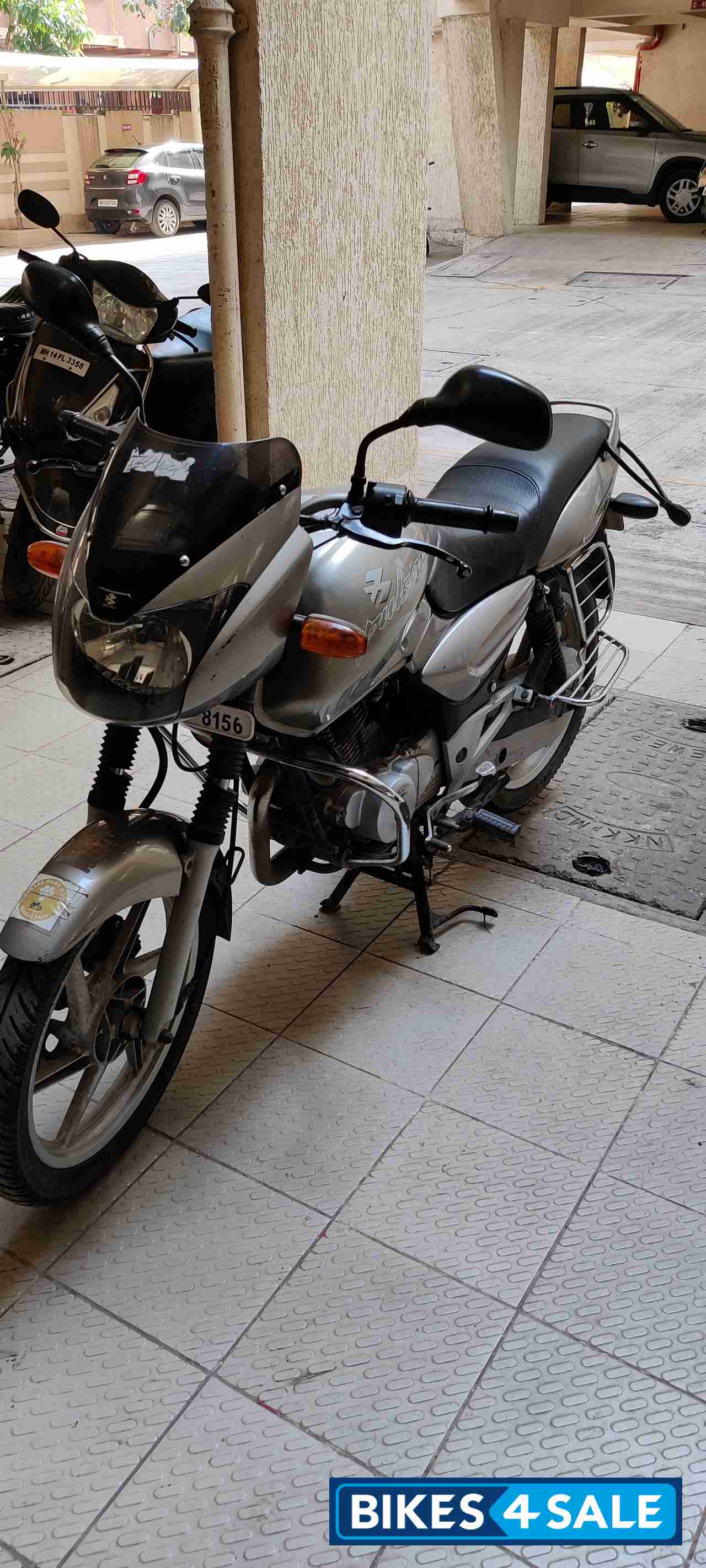 Silver Bajaj Pulsar 150 DTSi