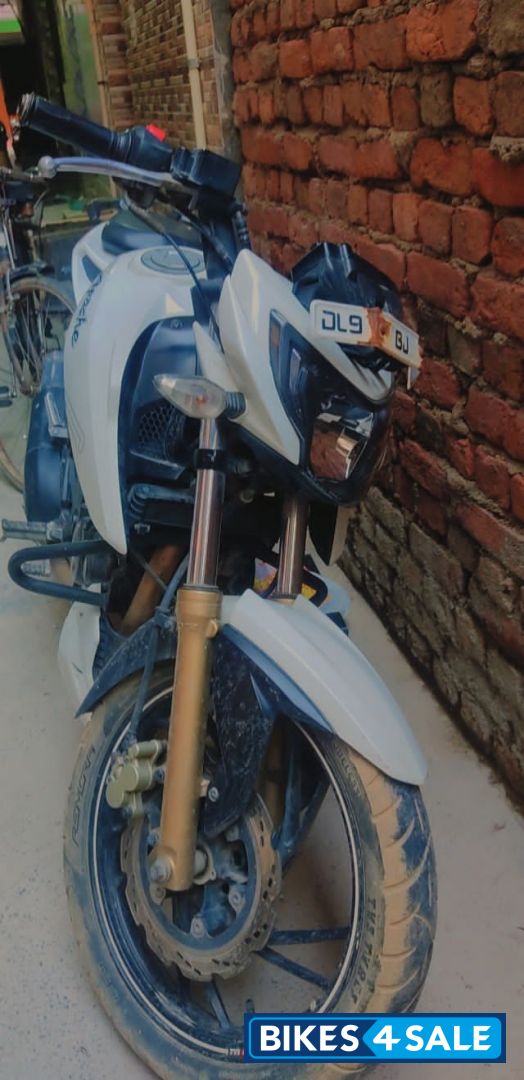 TVS Apache RTR 200 4V