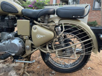 Brown Royal Enfield Classic Desert Storm