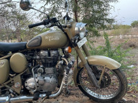 Brown Royal Enfield Classic Desert Storm