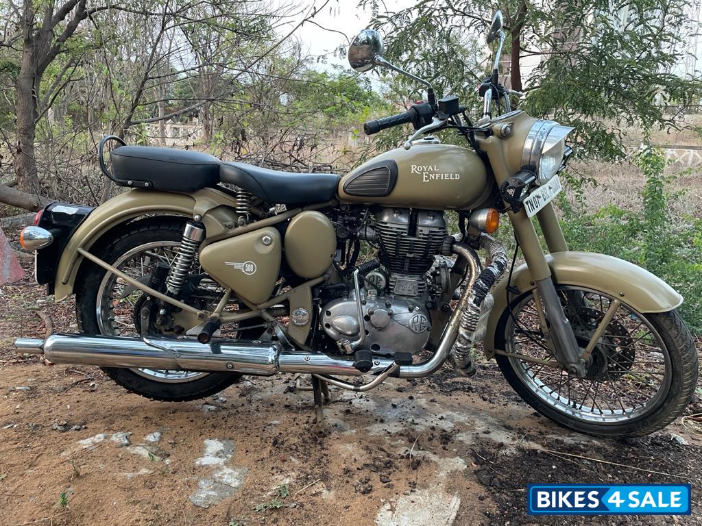 Brown Royal Enfield Classic Desert Storm