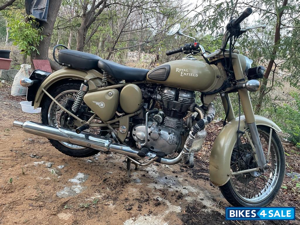 Brown Royal Enfield Classic Desert Storm