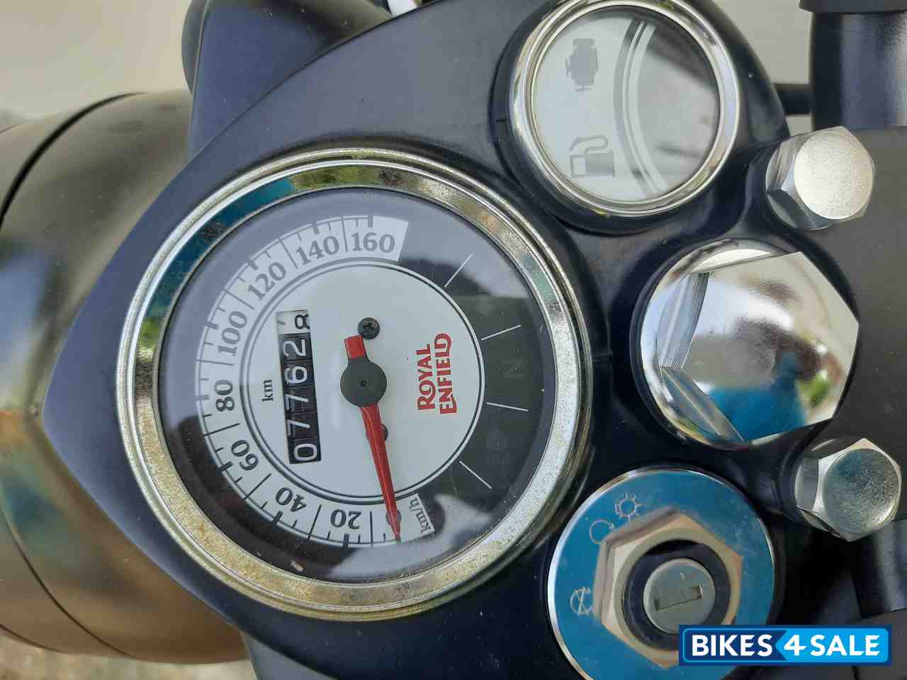 Royal Enfield Classic Stealth Black