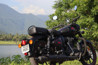 Royal Enfield Classic Stealth Black