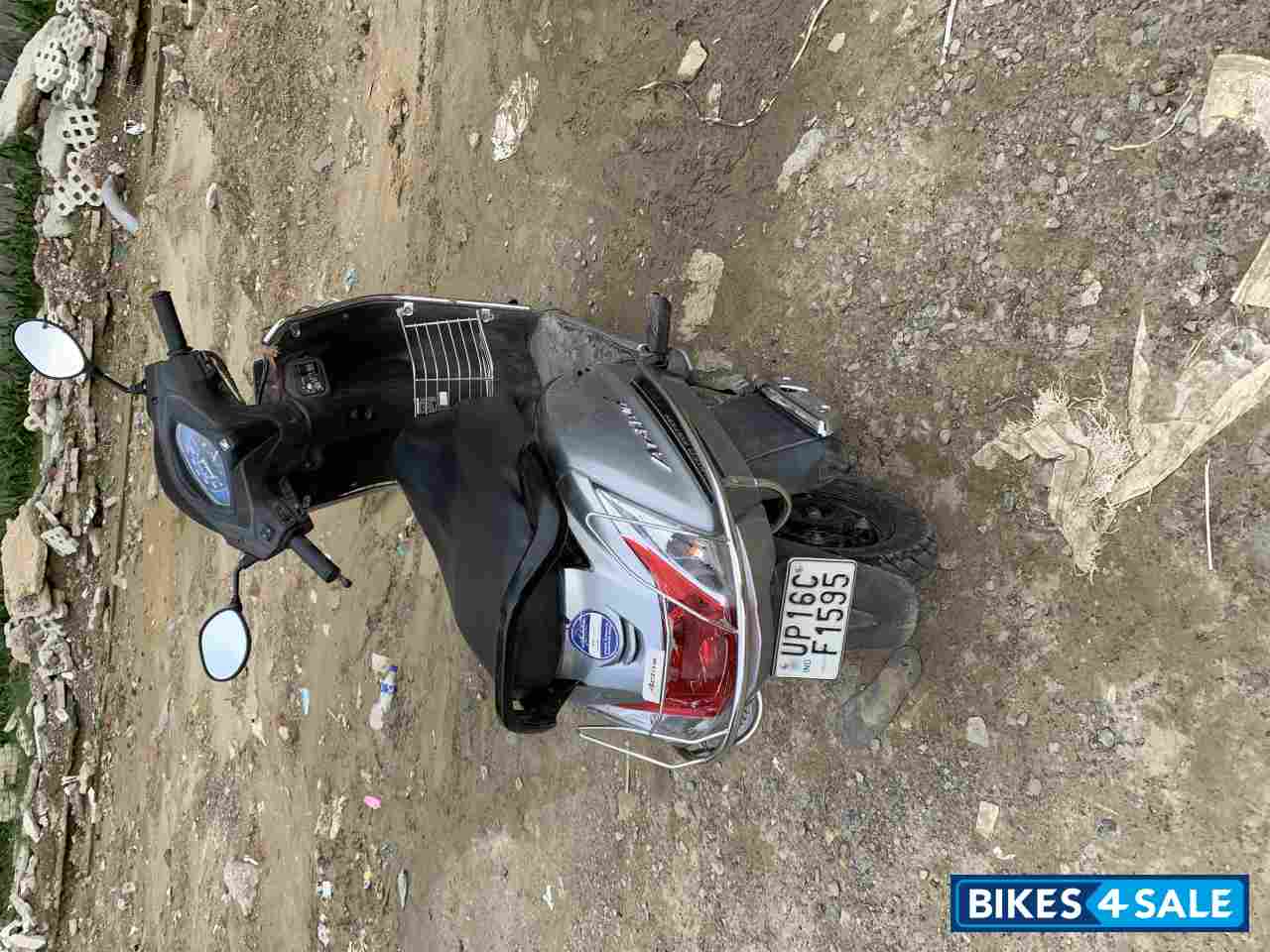 Black And Silver Honda Activa 5G Limited Edition