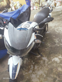 White TVS Apache RTR 160