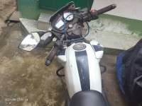 White TVS Apache RTR 160