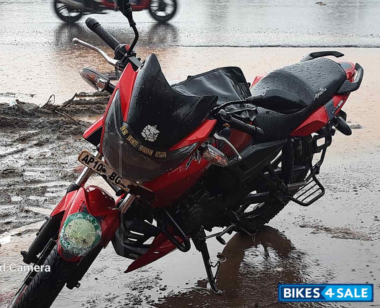 Red TVS Apache RTR 160