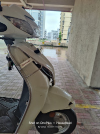 White Honda Activa 5G