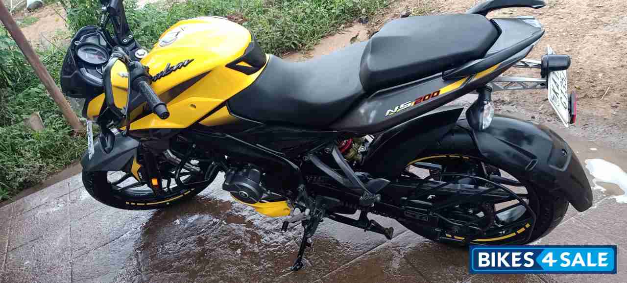 Bajaj Pulsar NS 200 BS6
