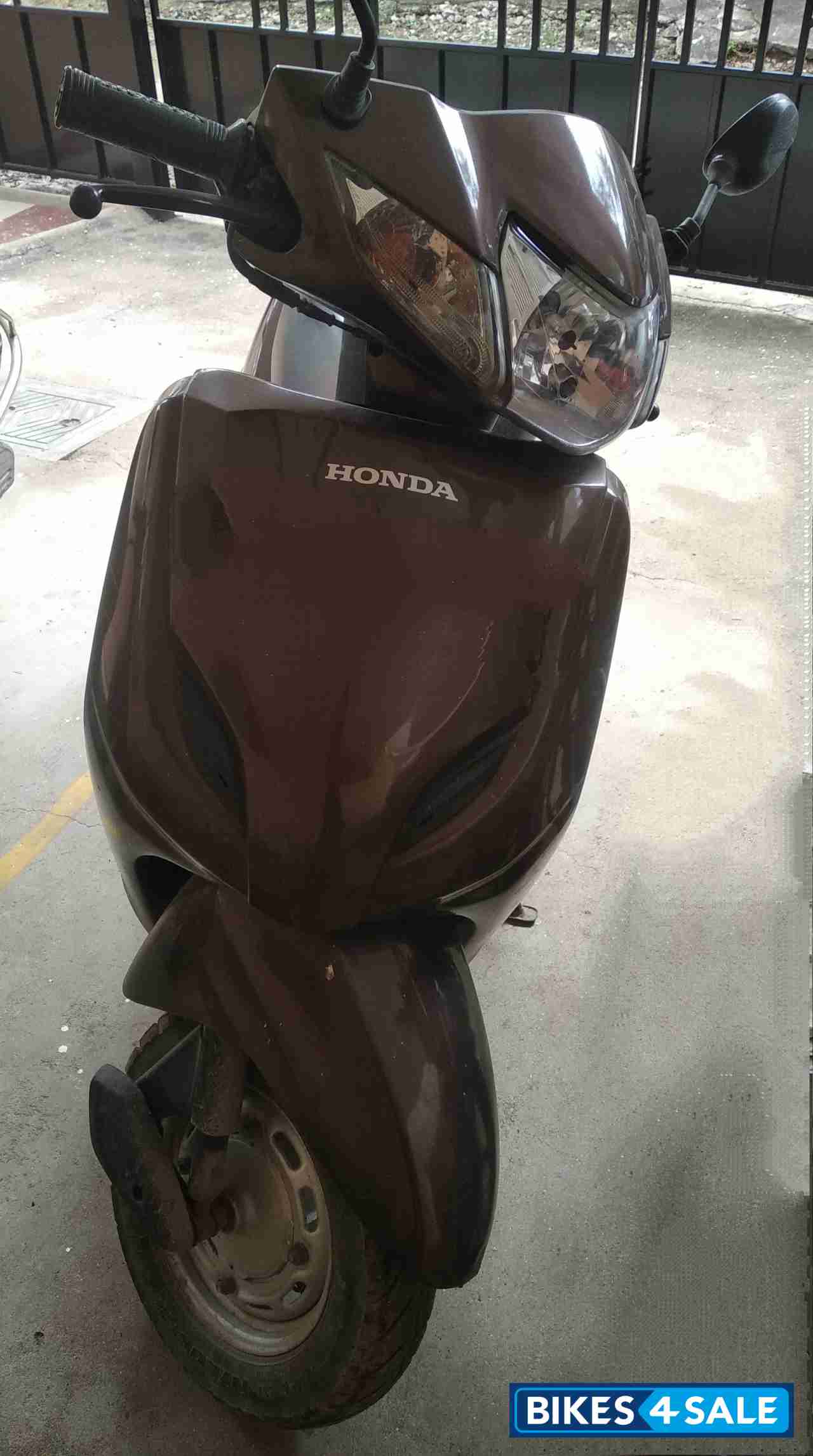 Brown Honda Activa 3G
