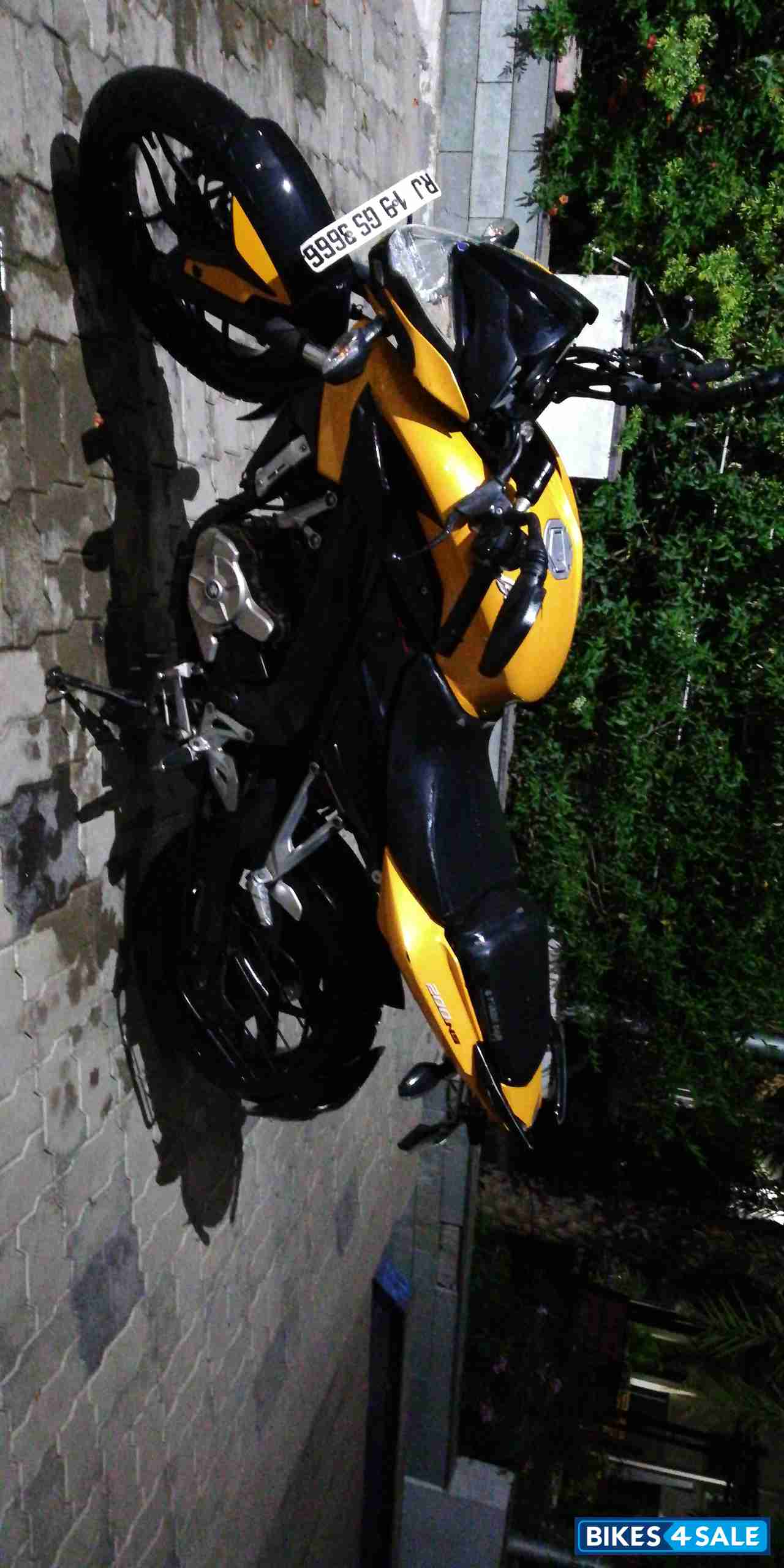 Bajaj Pulsar 200 NS