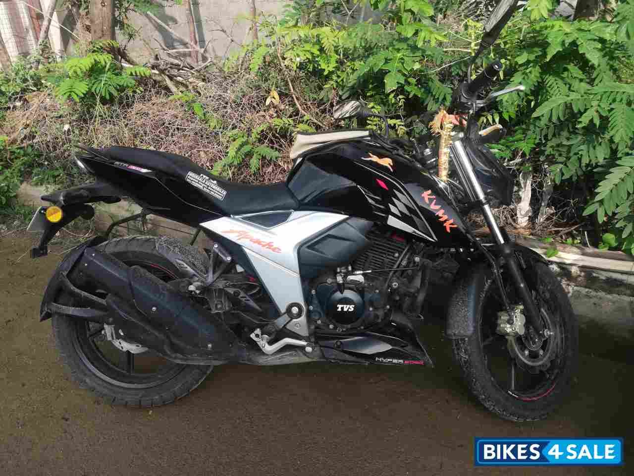 TVS Apache RTR 160 4V