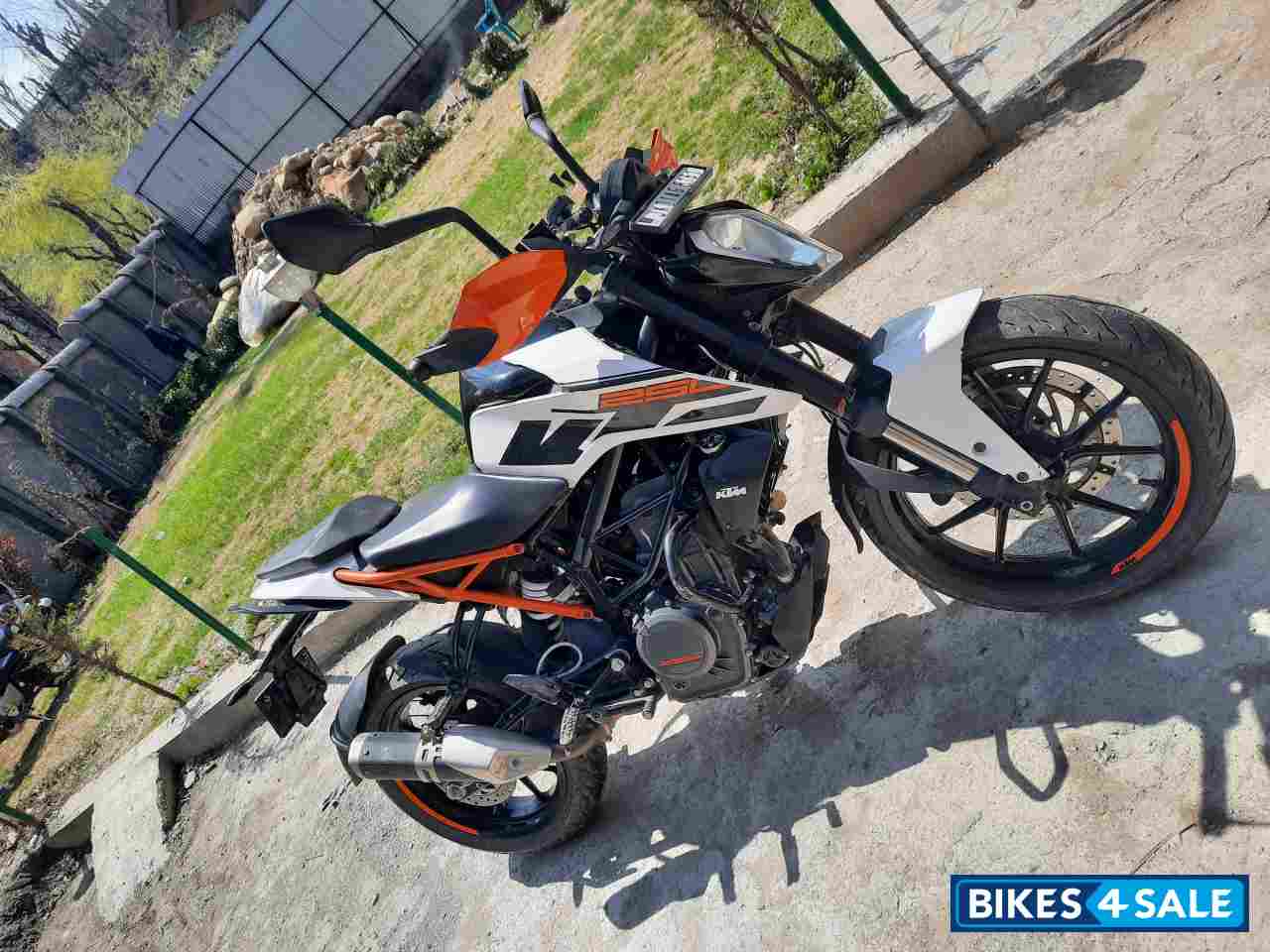 White KTM Duke 250