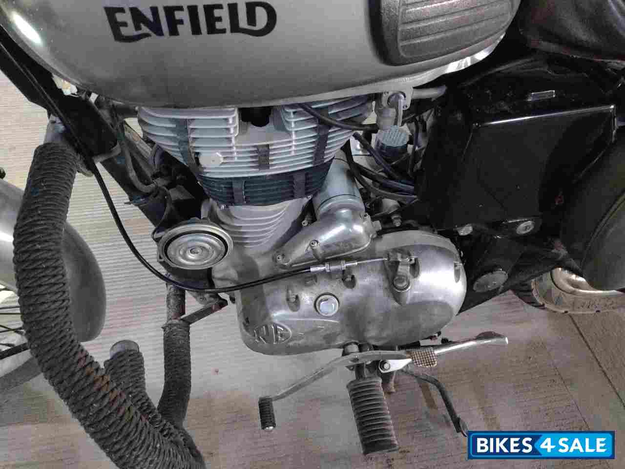 Gunmetal Grey Royal Enfield Classic Gunmetal Grey