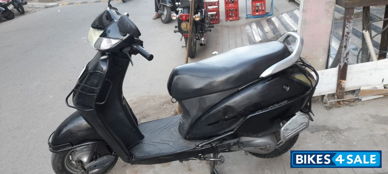 Black Honda Activa