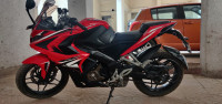 Bajaj Pulsar RS 200 ABS