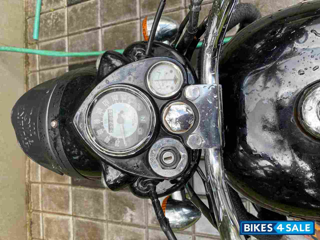 Royal Enfield Classic 350 Royal Enfield Classic 350