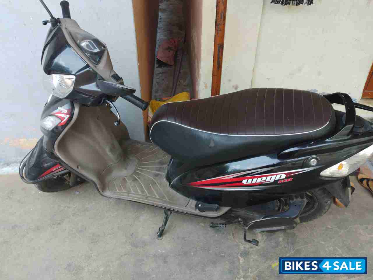 Black TVS Wego
