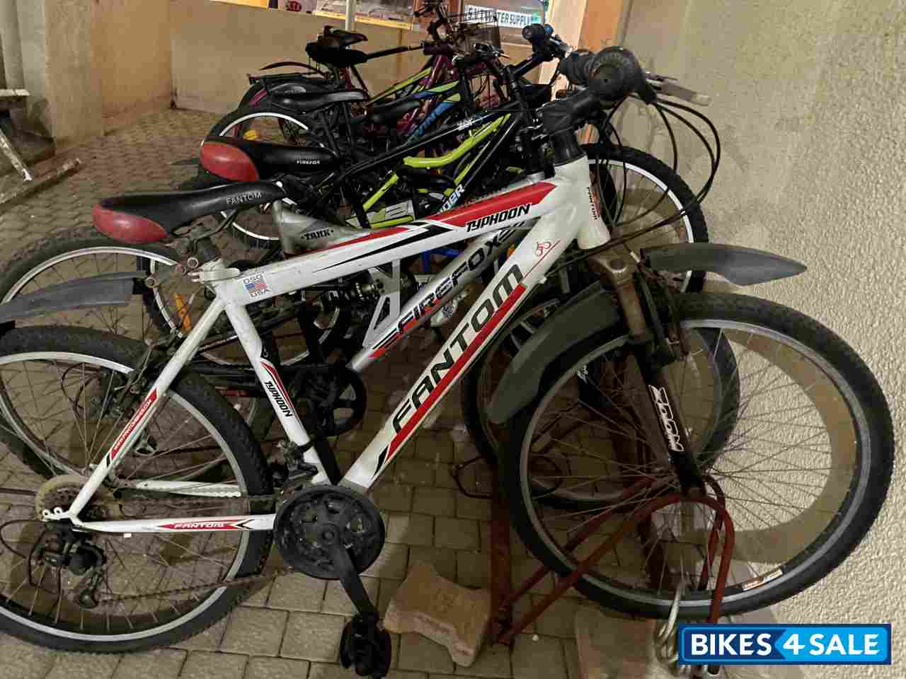 White And Red Bicycle  Fantom Typhoon