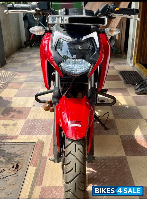 Red TVS Apache RTR 160 4V BS6