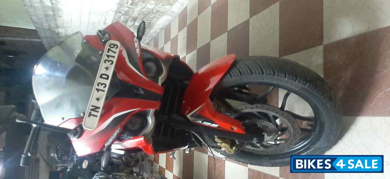 Bajaj Pulsar RS 200