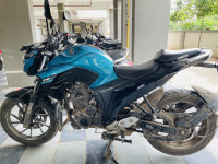 Blue Yamaha FZS 25
