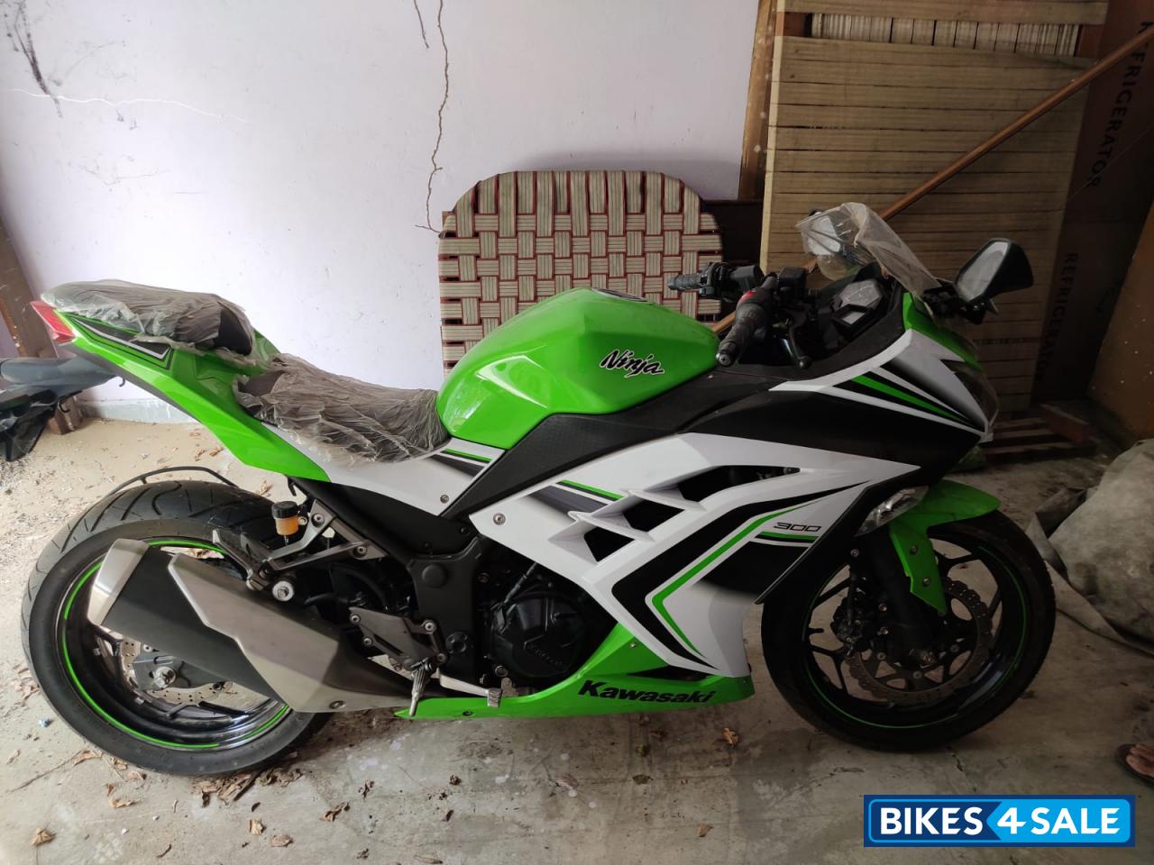 Kawasaki Ninja 300R