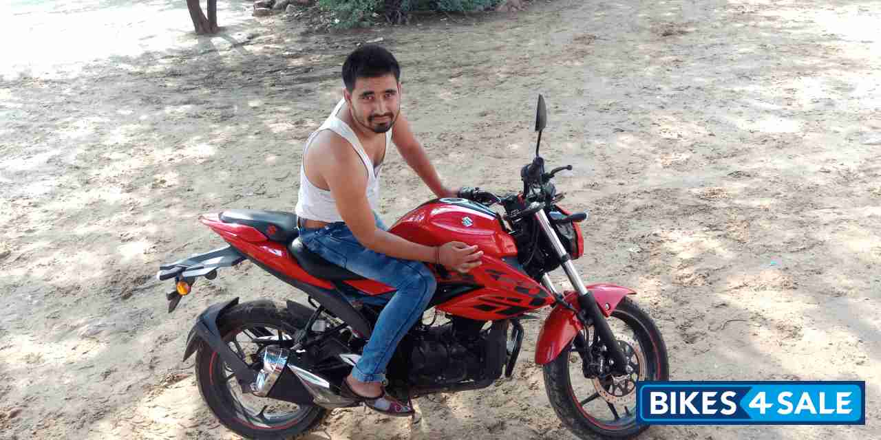 Red Suzuki Gixxer SF BS6