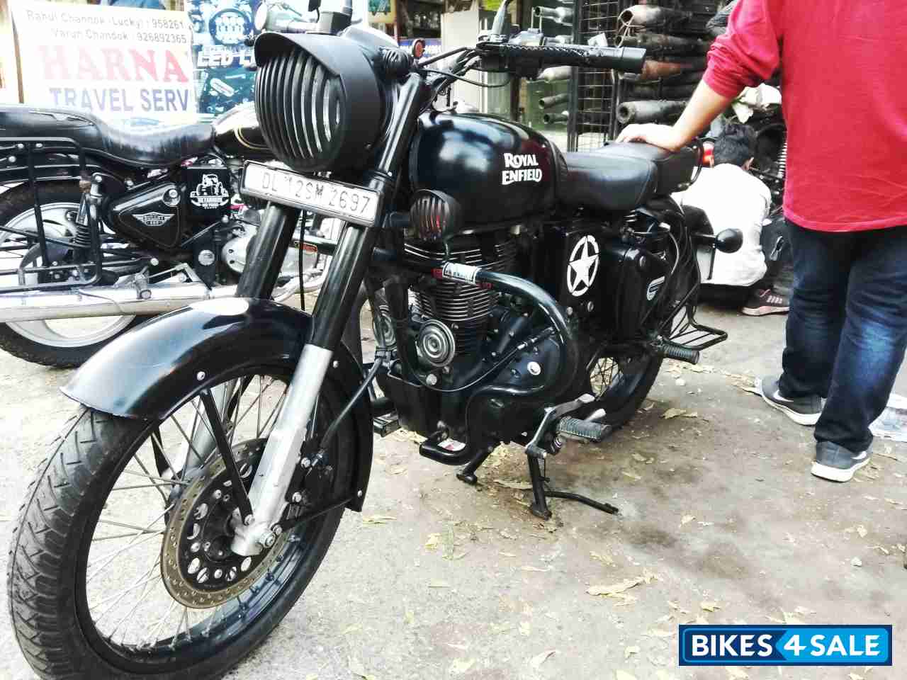 Royal Enfield Classic Stealth Black