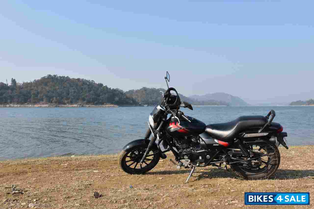 Bajaj Avenger Street 220