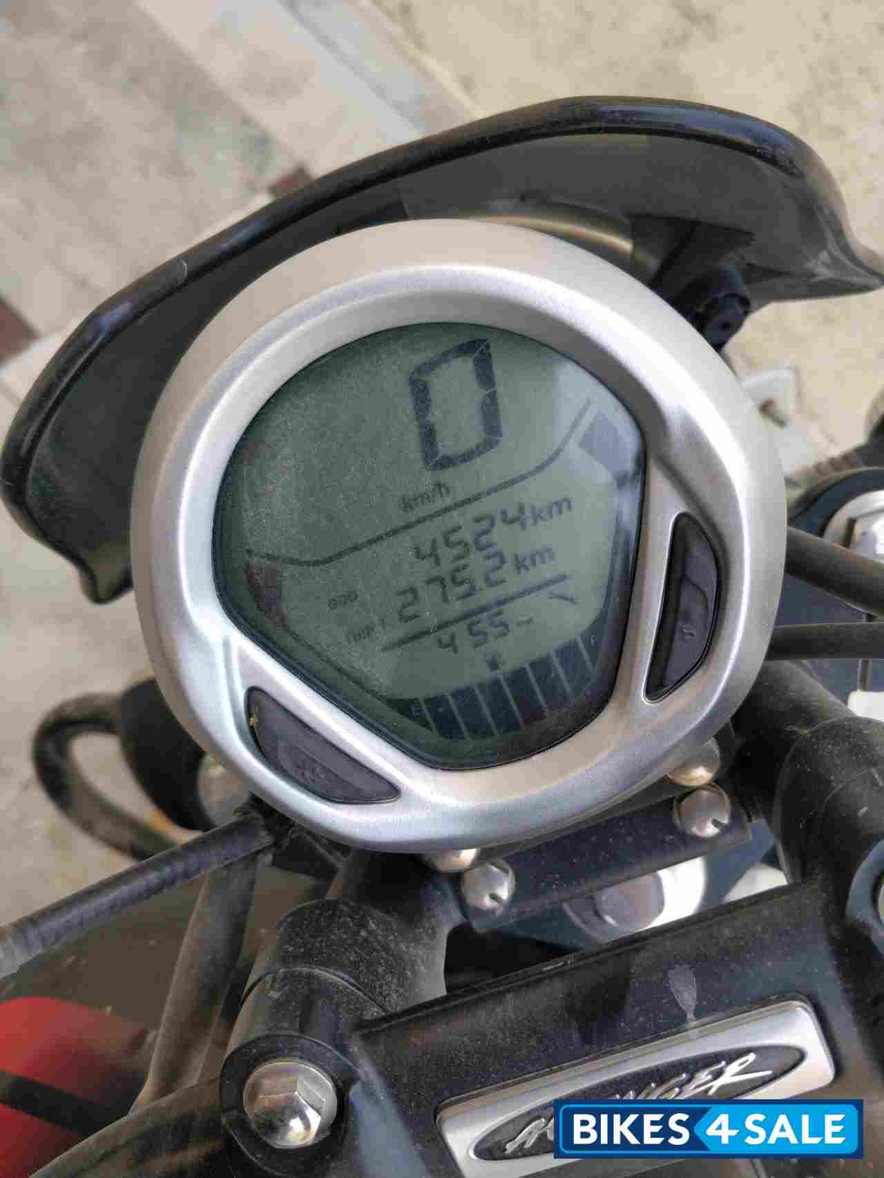 Bajaj Avenger Street 220