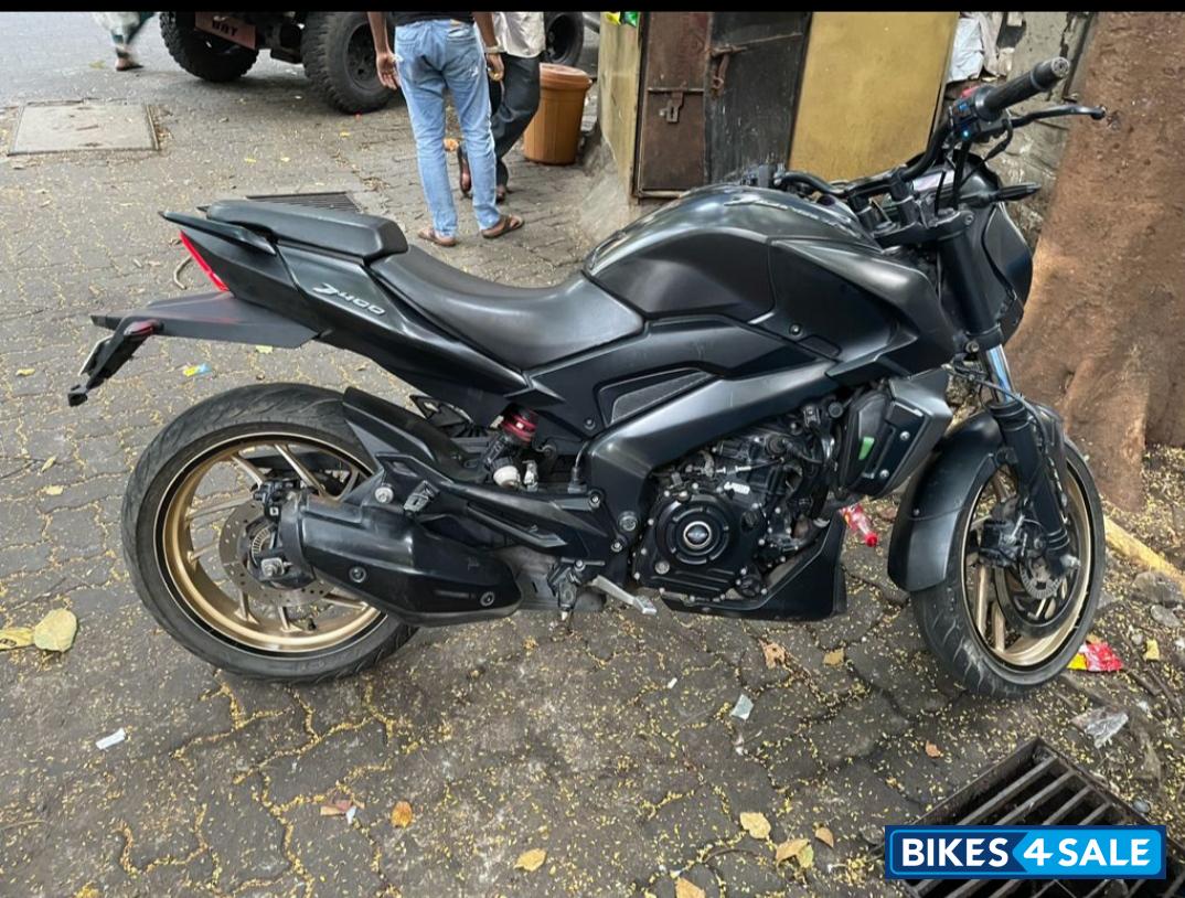 Rock Matte Black Bajaj Dominar 400 Disc
