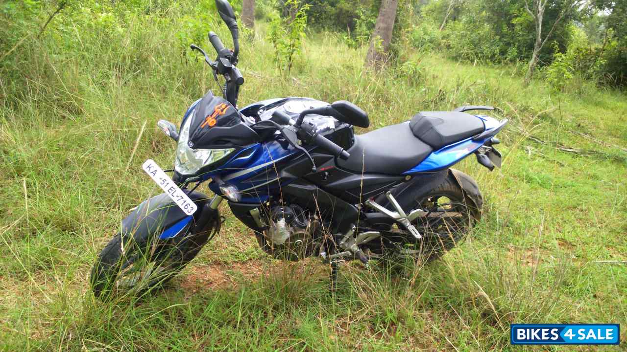 Bajaj Pulsar 200 NS