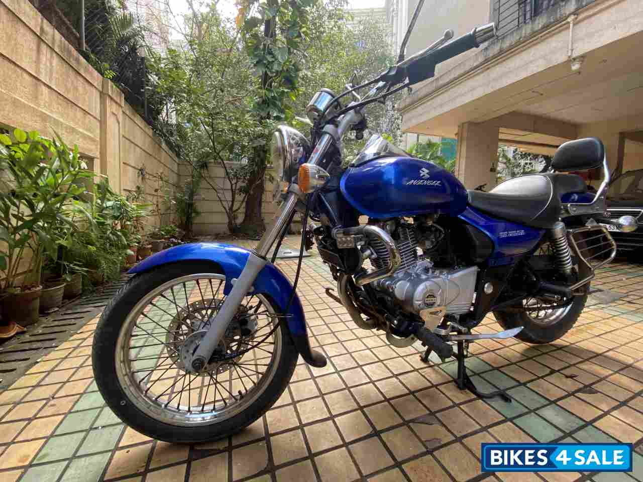 Bajaj Avenger 220 DTS-i