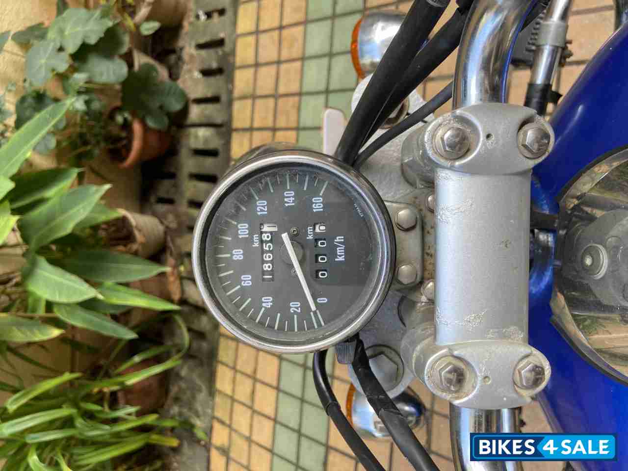 Bajaj Avenger 220 DTS-i Bajaj Avenger 220 DTS-i