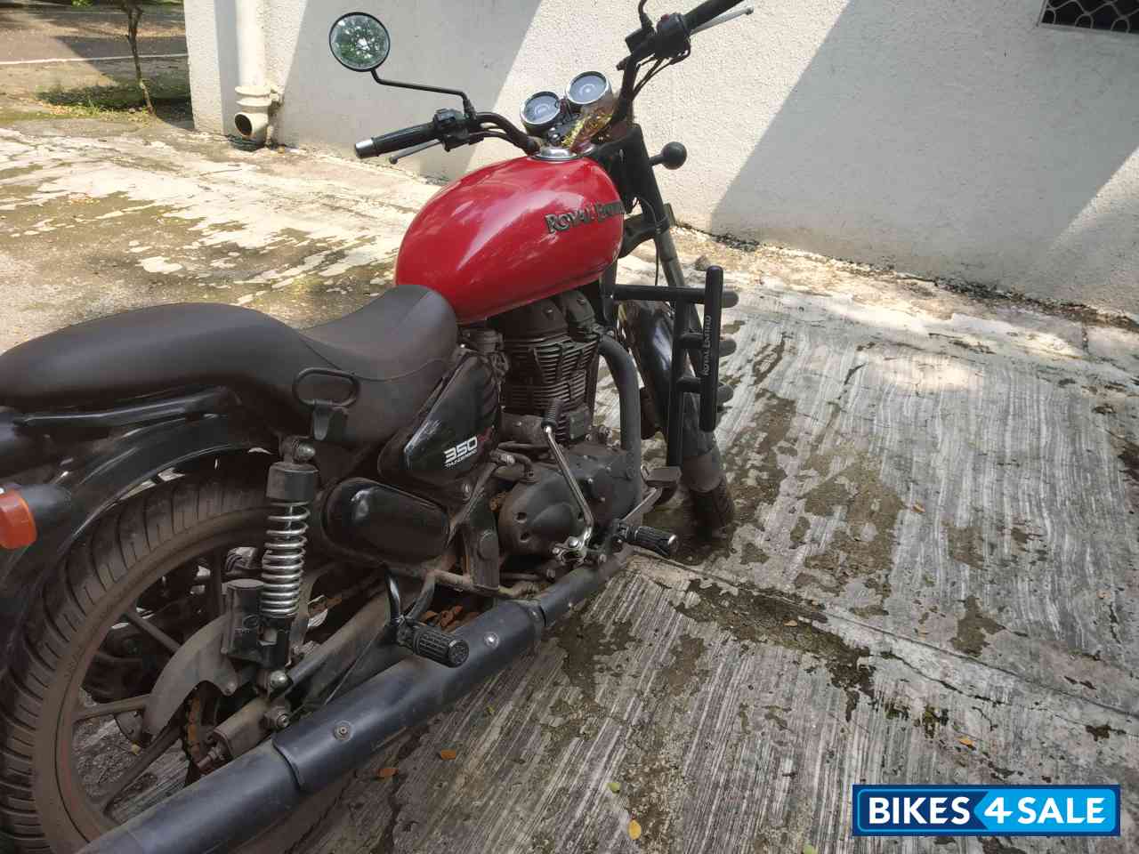 Red Royal Enfield Thunderbird X 350