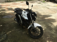 Bluish White Yamaha FZ25
