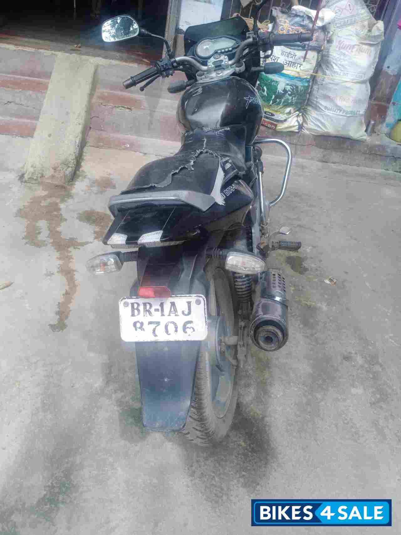 Black Bajaj Pulsar 150 DTSi
