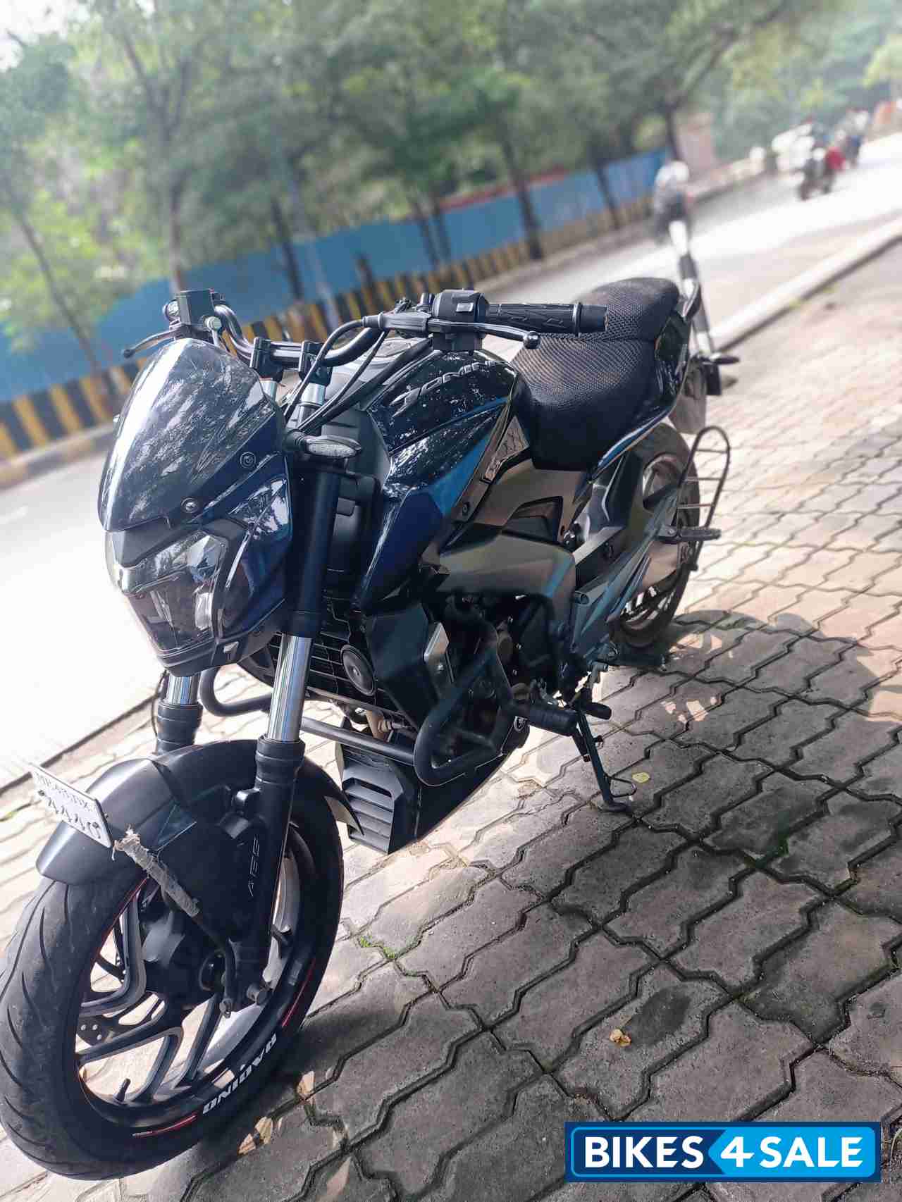 Bajaj Dominar 400 Disc