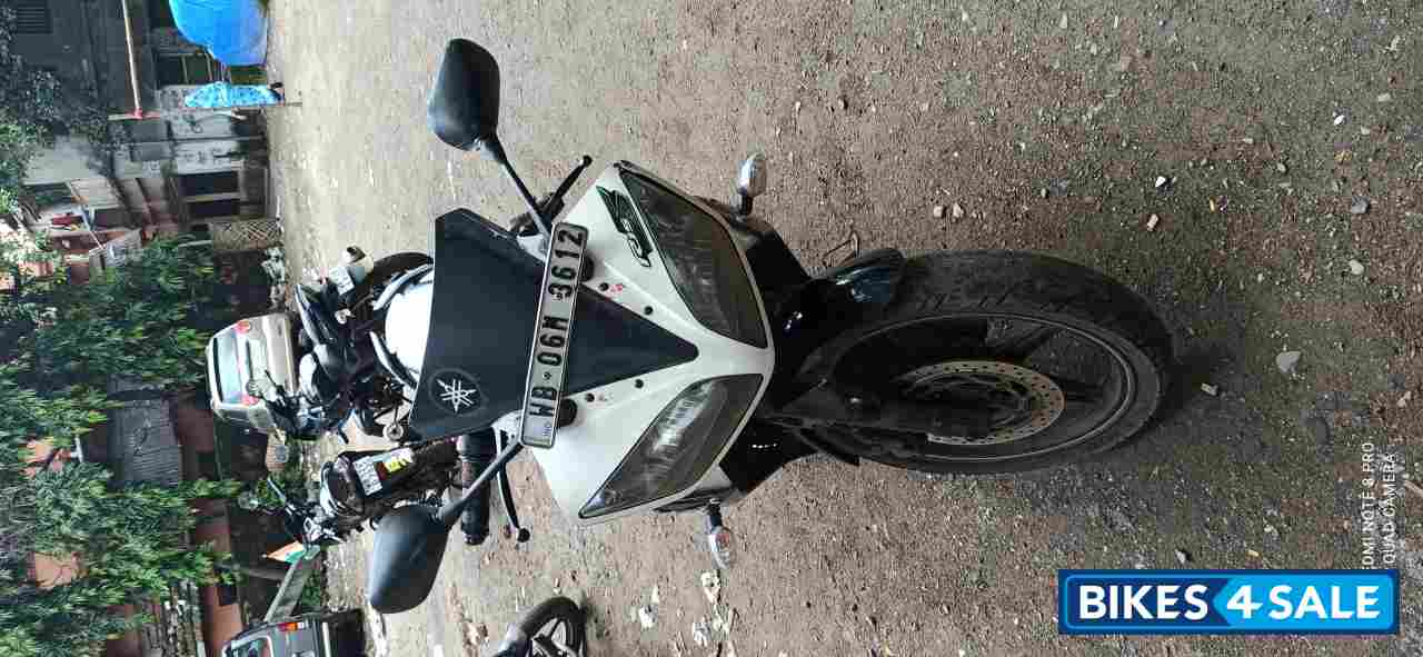 White Yamaha YZF R15 S