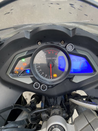 Bajaj Pulsar RS 200 ABS