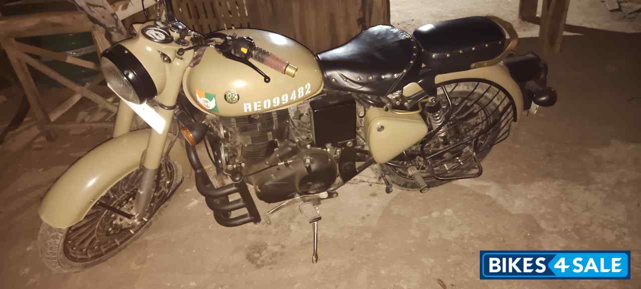 Khaki Royal Enfield Classic 350