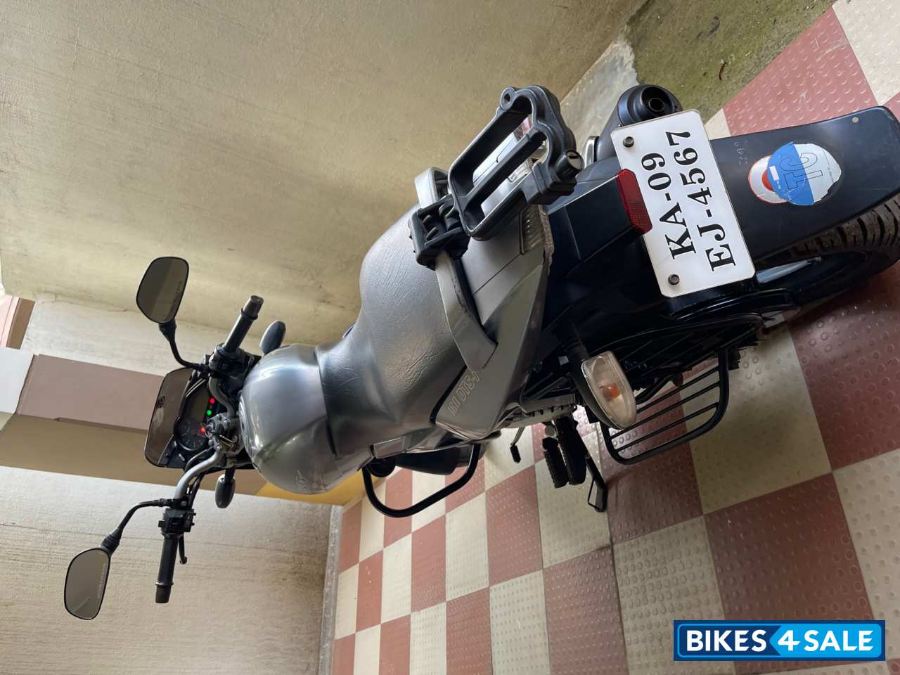 Grey Bajaj Pulsar 180 DTSi