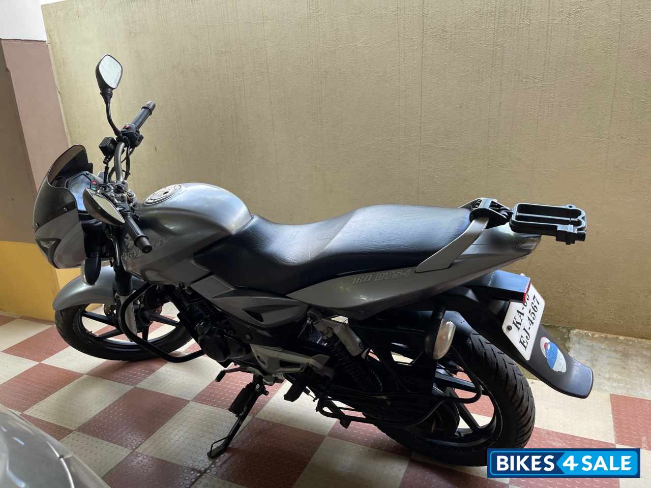 Grey Bajaj Pulsar 180 DTSi
