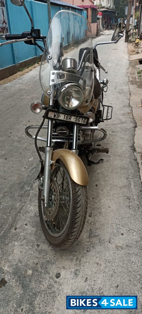 Golden Beige Met Bajaj Avenger Cruise 220