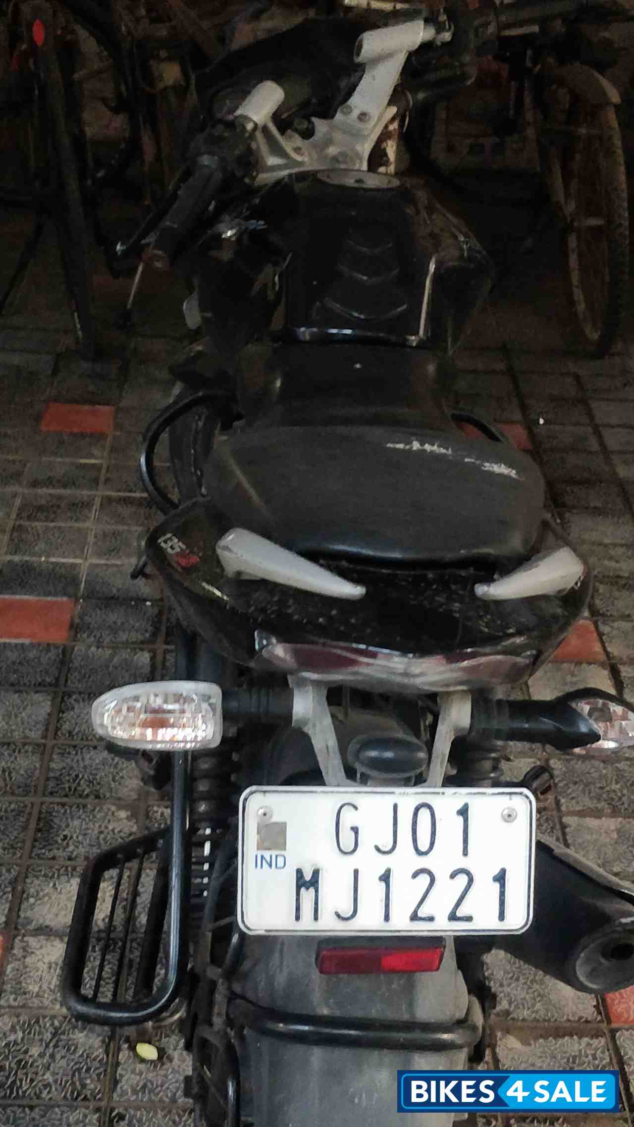 Black Bajaj Pulsar 135LS