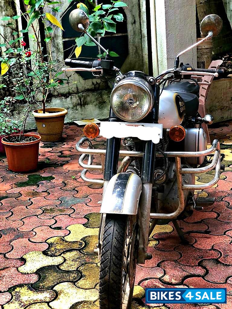 Silver Royal Enfield Classic 500